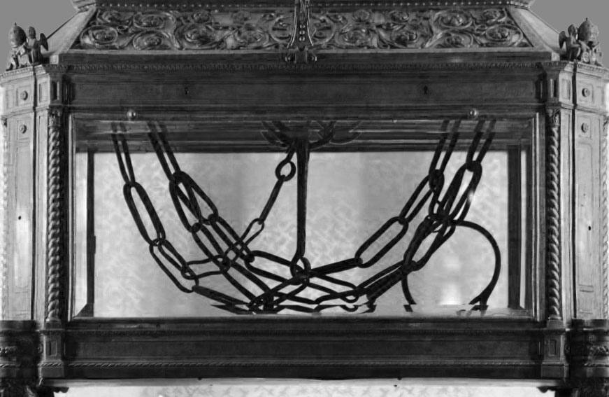 Reliquaire des chaînes de saint Pierre dans la Basilique Saint-Pierre-aux-Liens de Rome